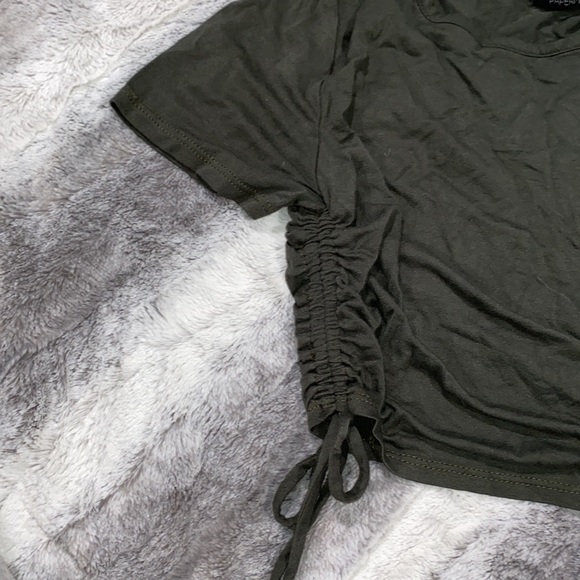 Paper Moon Crop Top - Picture 2 of 2